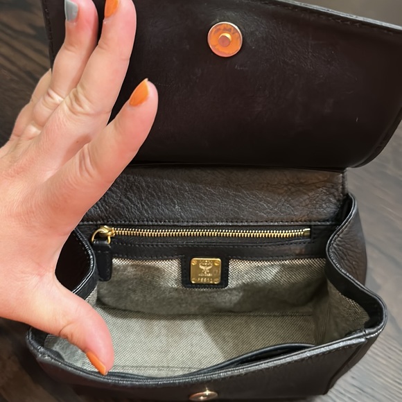 MCM snake skin print crossbody - Picture 11 of 17